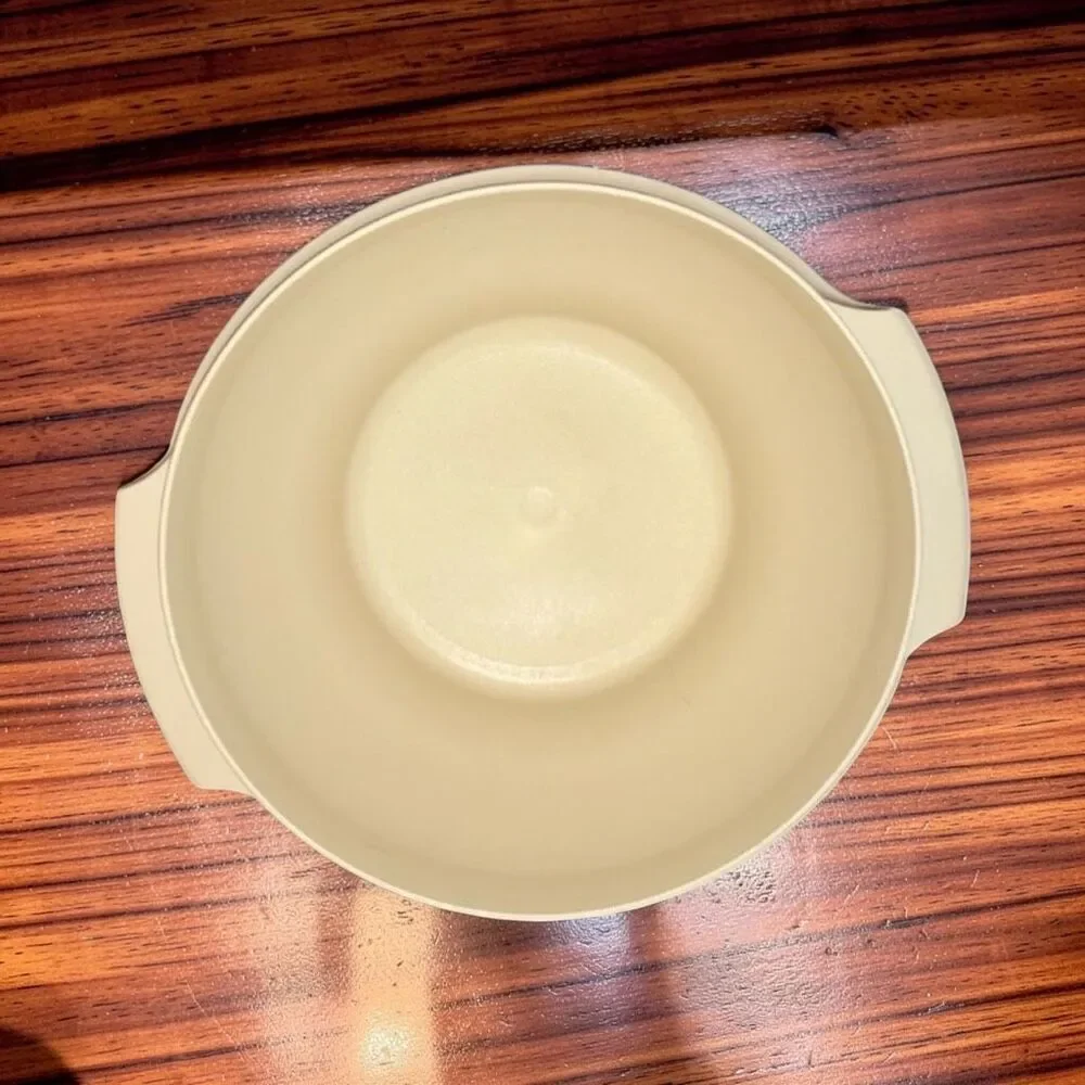 Vintage Tupperware Tan 880 Large Serving Salad Bowl 10” No Lid